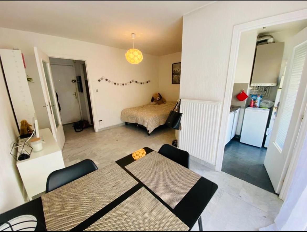 Joli Studio Avec Terrasse Apartman Nizza Kültér fotó